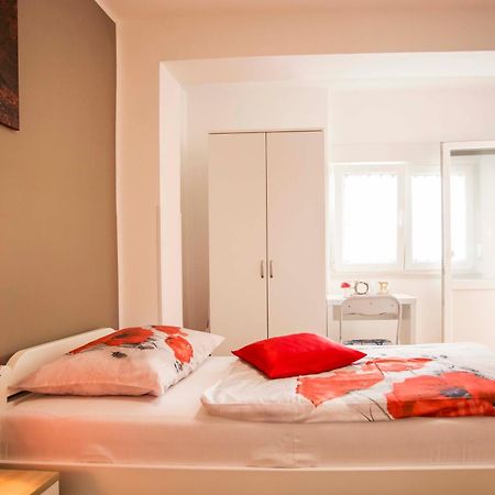 Apartman Barbara ロヴィニ エクステリア 写真
