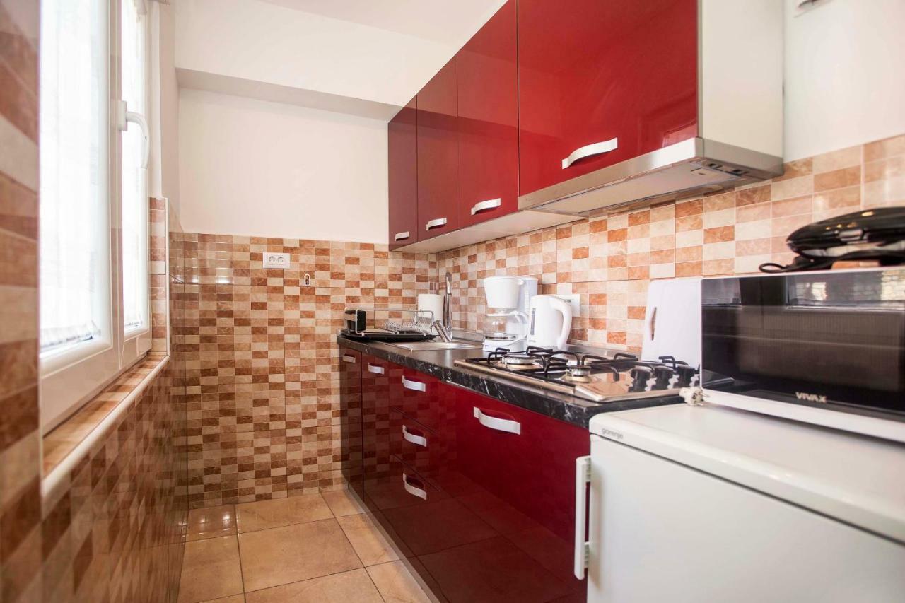 Apartman Barbara ロヴィニ エクステリア 写真