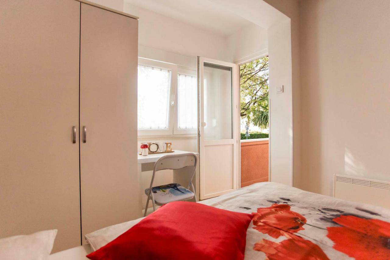 Apartman Barbara ロヴィニ エクステリア 写真