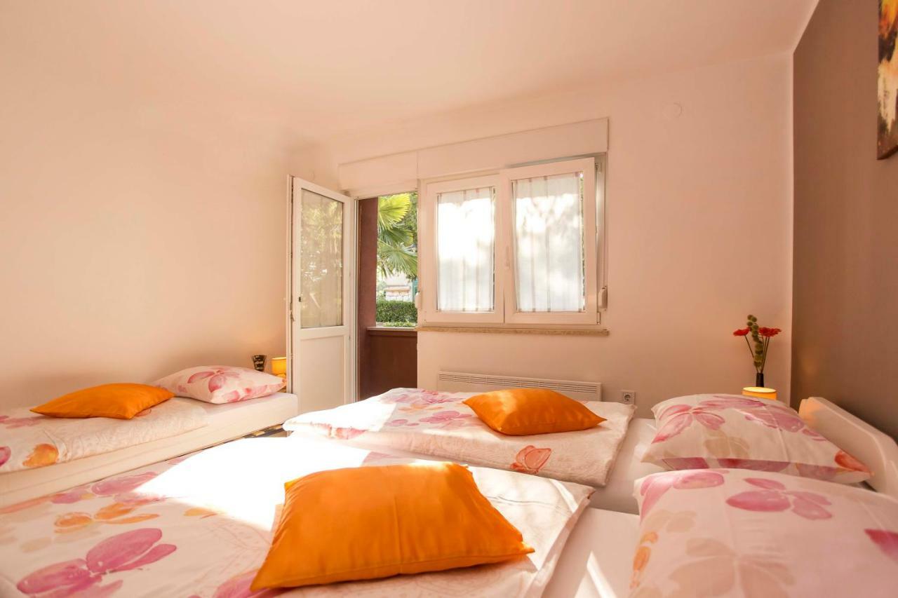 Apartman Barbara ロヴィニ エクステリア 写真