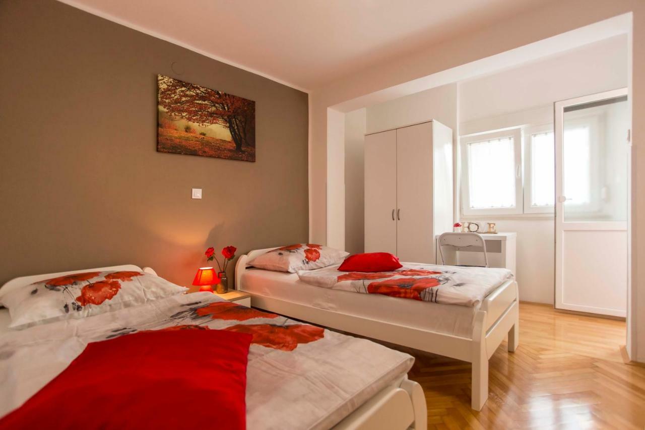 Apartman Barbara ロヴィニ エクステリア 写真